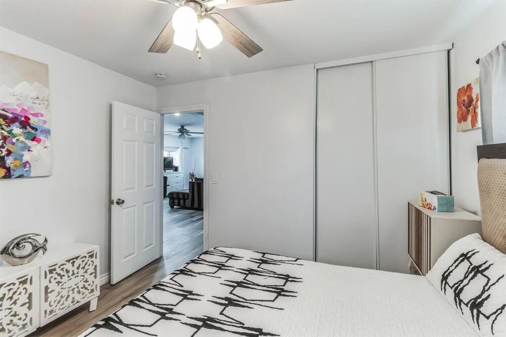 Modern City Ranch 3 Bdrm Family Home Access By Dirt Road Palmdale Zewnętrze zdjęcie