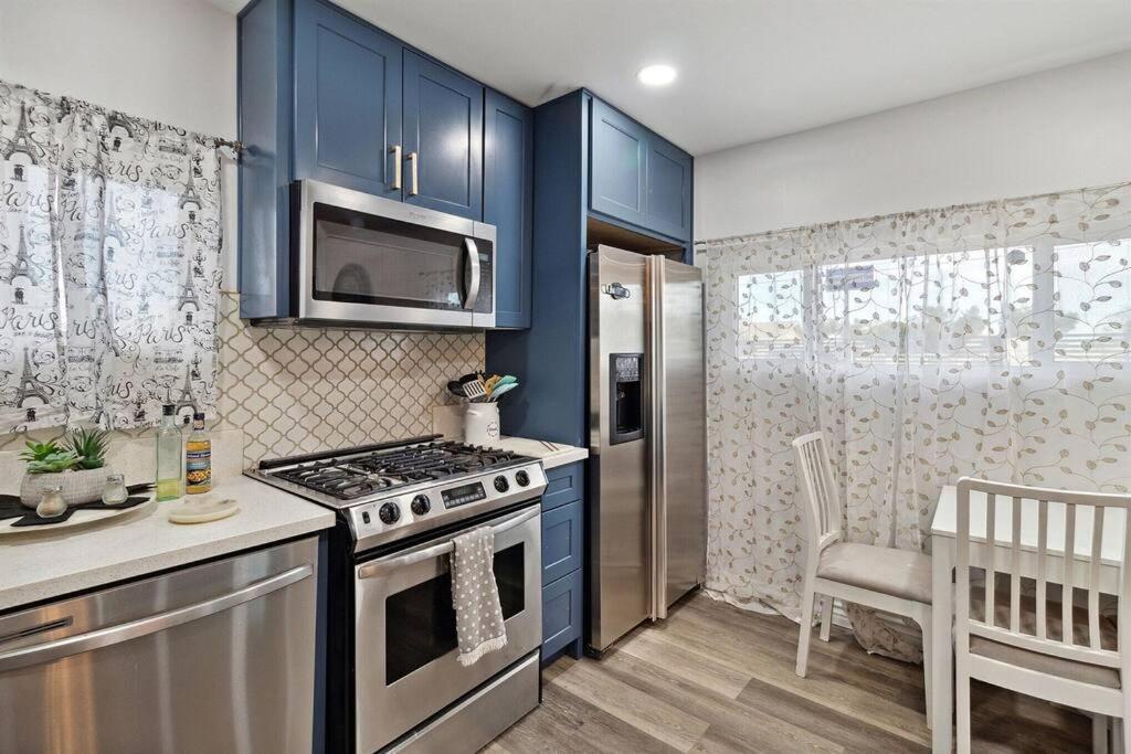Modern City Ranch 3 Bdrm Family Home Access By Dirt Road Palmdale Zewnętrze zdjęcie